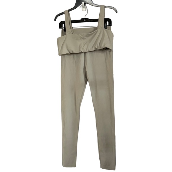 Daily Drills Light Gray Legging Bra Set  - XLarge - Picture 1 of 10